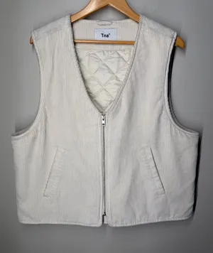 Aritzia TNA Corduroy Quilted Oversized Zip Vest Workwear Barncore Streetwear thumbnail 1