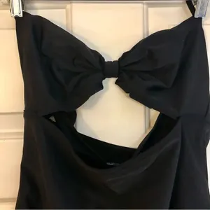 Women’s Black One-Piece Swimsuit Size Large Cutout, Scalloped Trim around Bust thumbnail 2