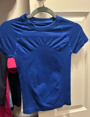 Athletic top thumbnail 2