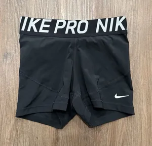 Nike Pro Shorts Black Women's‎ Medium 3 Inch Compression Biker Short thumbnail 1
