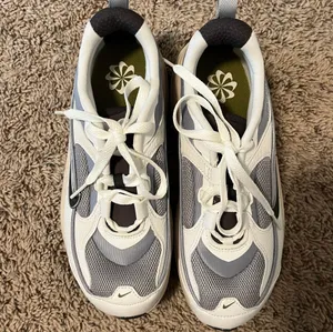 Nike Air Neutral Shoes thumbnail 4