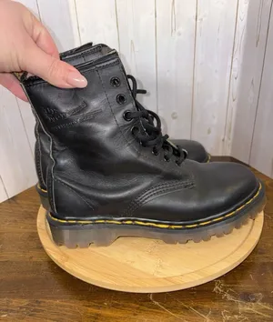 Dr. Martens Boots Womens 7‎ Black 1460 W Smooth 8 Eye Lace-Up Yellow Stitch Gum thumbnail 1