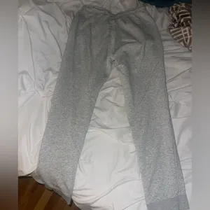 Nike joggers light grey thumbnail 4