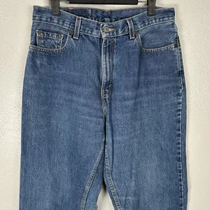 Vintage Levis 560 Jeans Womens 12 Loose‎ Fit Straight Leg High Waist Medium Wash thumbnail 2
