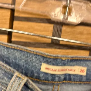 Levi's Ribcage Straight Ankle Jeans Size‎ 26 thumbnail 7