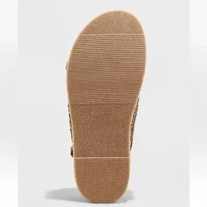 Universal Threads NWT Universal Thread Women's Elisa Platform Sandals Cognac Brown Size 9.5 thumbnail 3