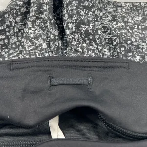 Lululemon Speed Short 2.5" Daisy Dust Alpine White Black‎ 6 Running Training EUC thumbnail 6