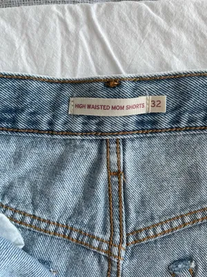Levi’s High-Waisted Mom Shorts Denim thumbnail 5