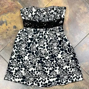 White House Black Market Silk Floral Sequined Sleeveless Mini Dress 12 thumbnail 4