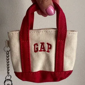 GAP Logo TOTE Bag Charm Red & White NEW thumbnail 1