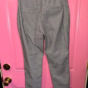 Hollister Black & White Striped Cropped Ankle Pants Relaxed Fit‎ thumbnail 5