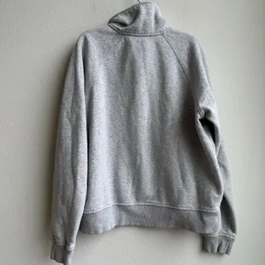 Vuori Restore Half Zip Organic Cotton Fleece Light Gray Size Medium Relaxed Fit thumbnail 4