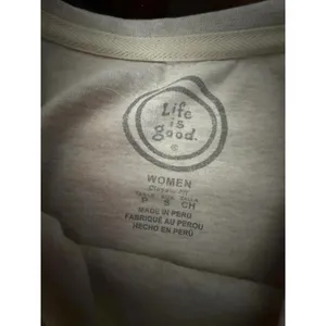 Life is Good Women's Love Graphic T-Shirt Beige Size S thumbnail 5