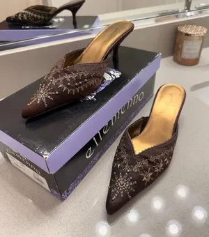 Ellemenno Kitten Heels Brown Size 6.5 thumbnail 1