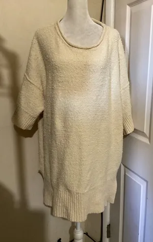Free People Cream Boucle Knit Oversized Tunic Sweater Womens M Slouchy Ivory thumbnail 1