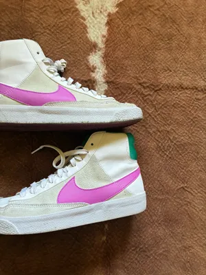 Nike blazer purple and green Youth tennis shoes size 6.5Y No major flaws thumbnail 2