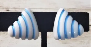 Vintage Clip On Earrings thumbnail 1