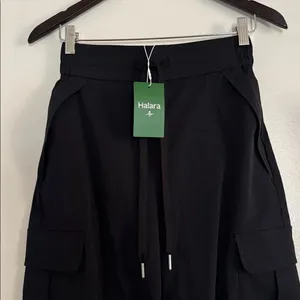 HALARA  Black Cargo Pants NWT thumbnail 2