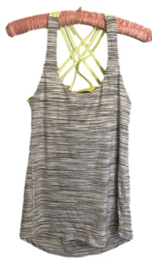 Lululemon Free To Be Wild Womens size 4 thumbnail 1