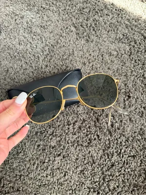 Ray-Ban Women's Round Sunglasses - Gold Frame, Black Lenses thumbnail 2