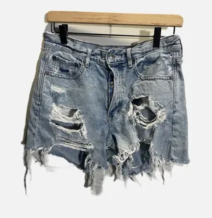 American Eagle 90s Boyfriend Shorts‎ Womens 6 Light Wash Distressed Denim thumbnail 1