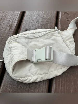 Lululemon Crossbody Sling Bag - Minimal Everyday Carry thumbnail 5