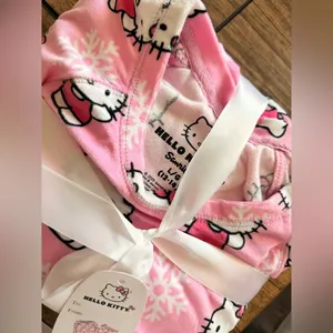 Hello Kitty Pink Pajama Set for Kids thumbnail 3