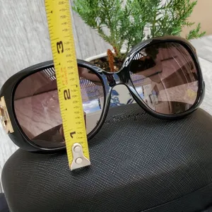 Salvatore ferragamo oversized sunglasses thumbnail 5