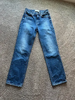 Aritzia Denim Forum Uma High-rise Straight Jeans Size 25 Vintage Dark Blue Zip thumbnail 4