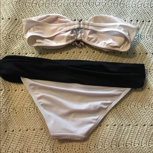 Victoria’s Secret Bikini Set thumbnail 3