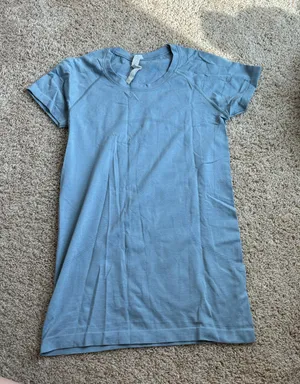 Lululemon Swiftly Tech Short Sleeve 2.0 thumbnail 1