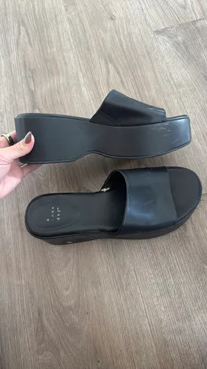 Black Slides thumbnail 2