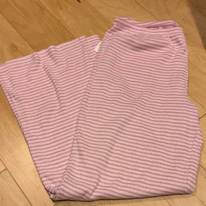 Abound Pink and White Striped Lounge Set thumbnail 4