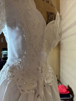 Merry Max Vintage Wedding Gown Size 10 White Pearl Beaded Lace Cathedral Train thumbnail 9