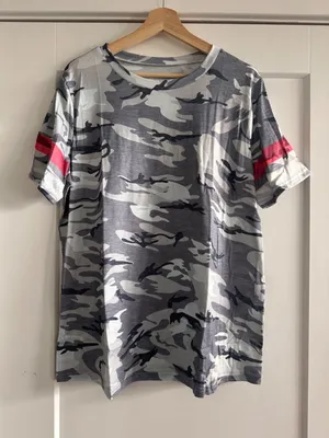 Grey Camo Pink Stripe Tee Gray Size XL thumbnail 2