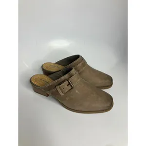 Clarks Collection Mules Womens 8.5W Taupe Excellent Leather Buckle‎ Block Heel thumbnail 2