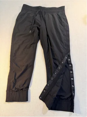 lululemon Tearaway Pant Women’s Size 8 Black Side Snap 25” Inseam thumbnail 15