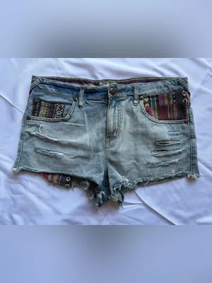 Free People Aztec Embroidered Cut Off Distressed Denim Shorts Size 31 thumbnail 4