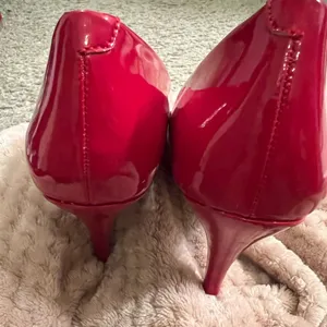 Madden Girl Candy Apple Red Patent Leather Heels Shoes - size 8 thumbnail 4