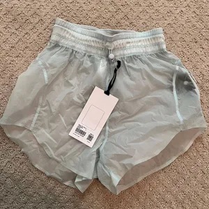 Lululemon Step Out High-Rise Short 3” thumbnail 1
