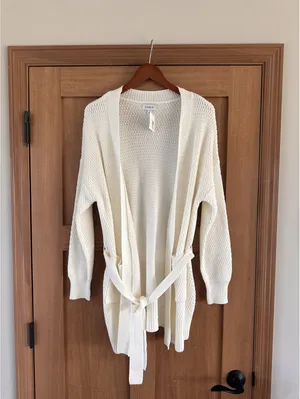 NWT Evereve Nico Wrap Cardigan Sweater Off White Women’s size Medium thumbnail 13