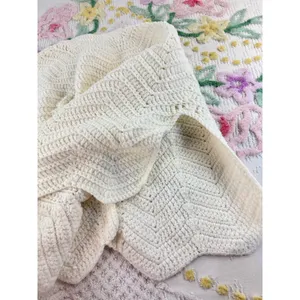 Vintage Handmade Crochet Poncho Capelet Cream Ivory Chevron Button Front Wrap thumbnail 10