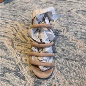 ALDO Women's Beautiful Classic Suede Slip On Block Tan Heel Sandals Size 9 thumbnail 6