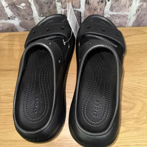 Crocs Classic Crush Sandal Womens 10 Mens 8 Black Platform Slides New NWT thumbnail 2