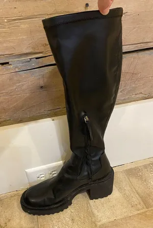 ZARA Knee-High Black Boots Leather thumbnail 1