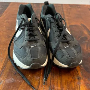 Nike Air Max Dawn Black White Low Top Running Shoes DC4068-001 Womens 8 thumbnail 1