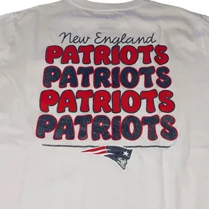 NFL Team Apparel Women’s Short Sleeve Tee New England‎ Patriot’s Small thumbnail 3