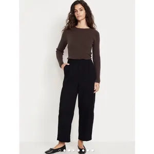 Old Navy Black Cotton High Rise Elastic Waist Barrel Leg Cropped Pant Size Large thumbnail 14