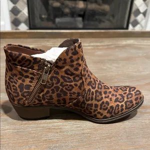 Sun +‎ Stone Leopard Print Ankle Booties Brown Side Zip Size 6 NIB thumbnail 4