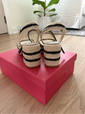 Vaneli Platform Sandals Tan Size 8.5 thumbnail 4